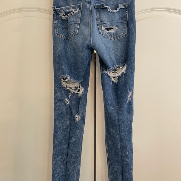 American Eagle ripped mom jeans. - Picture 12 of 14